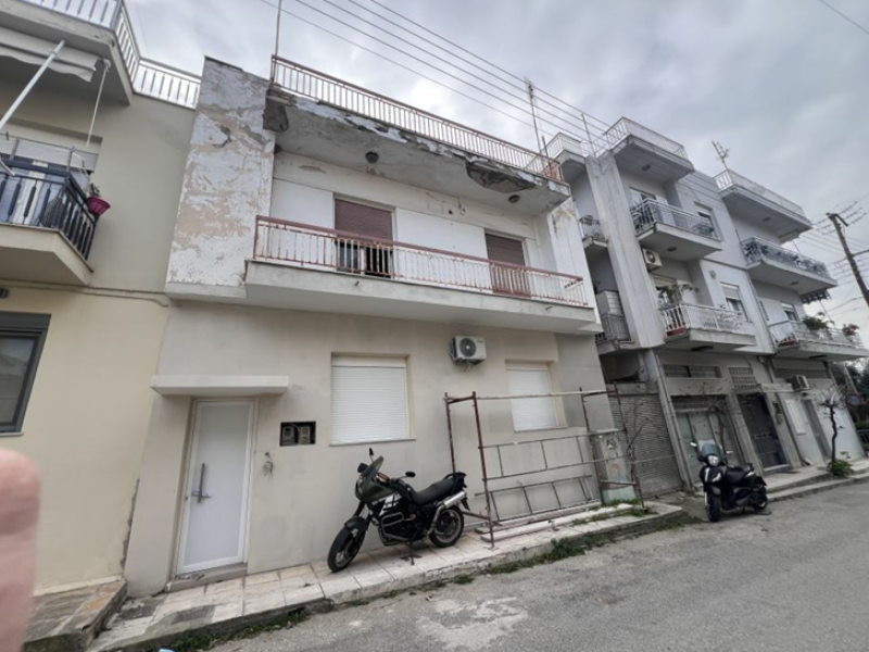 Apartment, Patra