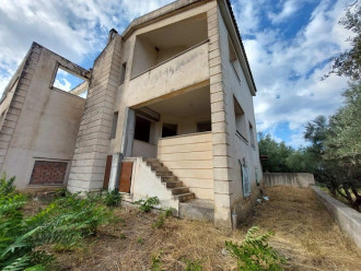 Ημιτελής μεζονέτα, Αραχωβίτικα Αχαϊας