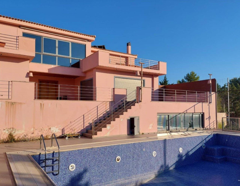 Detached house, Kropia