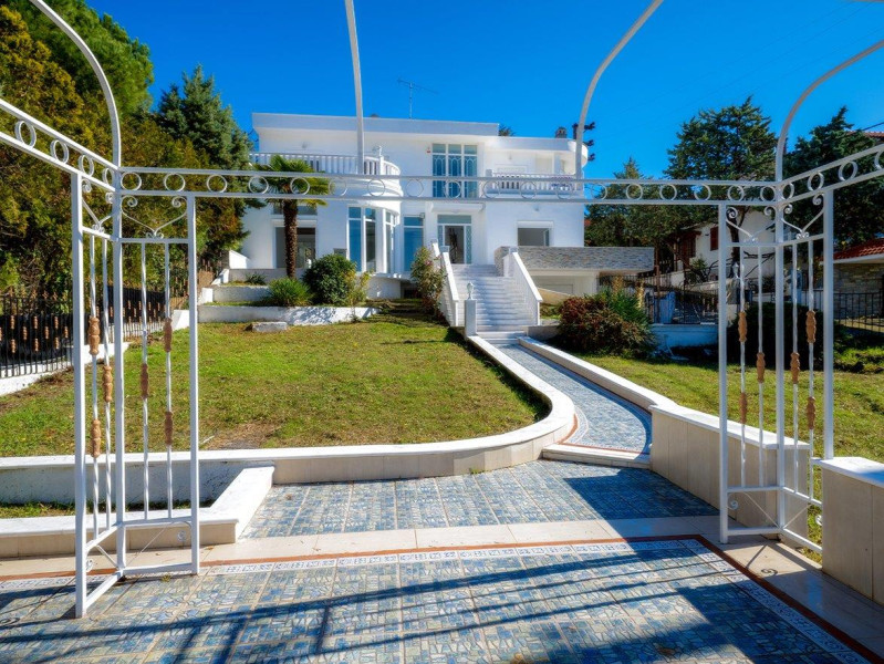 Villa, Oraiokastro, Thessaloniki