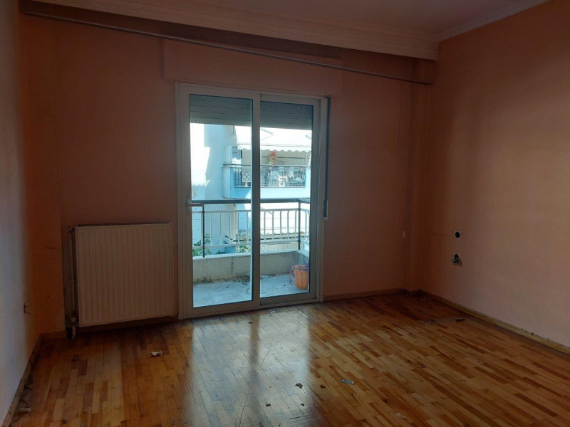 Apartment, Ano Toumpa