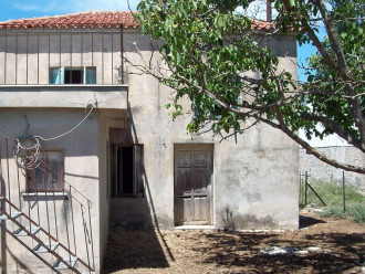 Μονοκατοικία, Λέσβος