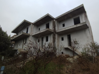 Μεζονέτα, Ωραιόκαστρο