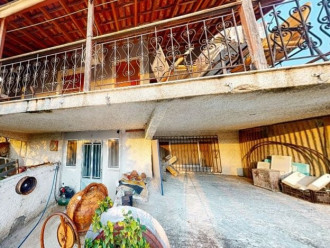 Μισθωμένη Μεζονέτα, Κύμη