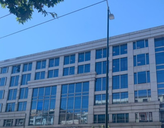 Όροφος γραφείων, Αμπελόκηποι