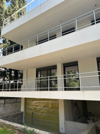 Διαμέρισμα Β΄ορόφου, Παλαιό Ψυχικό