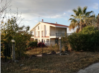 Μονοκατοικία, Περαία