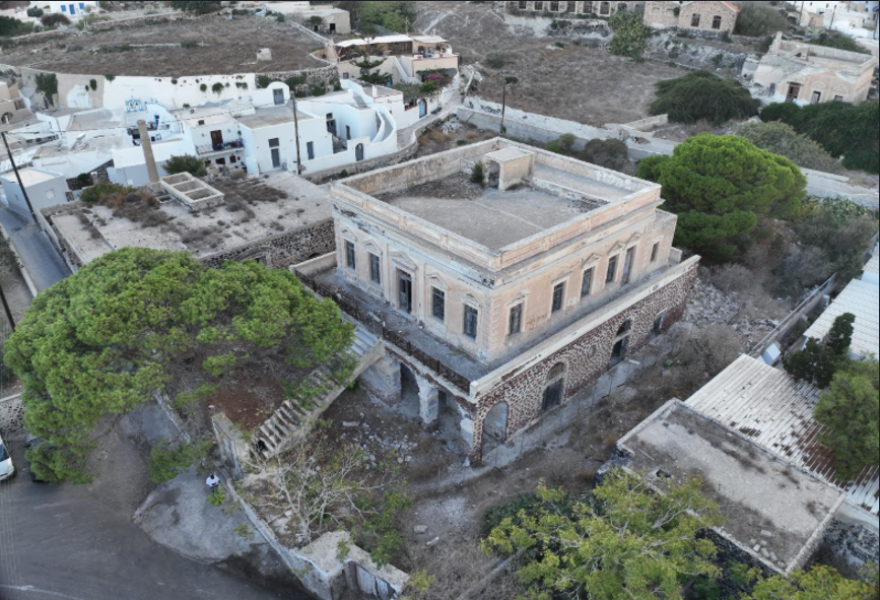 Listed Mansion, Messaria, Thira