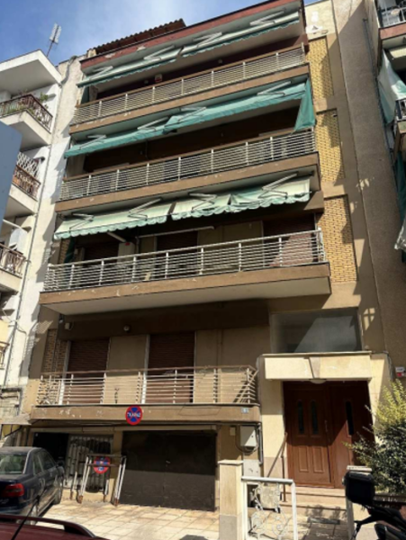 Apartment, Toumpa